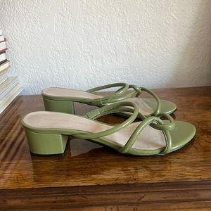 Intentionally Blank Tami Sandal size 9